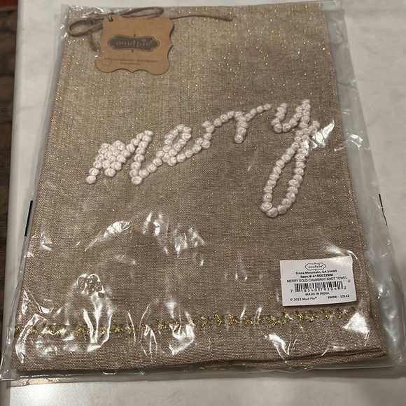 Mud Pie Merry Holiday Knot Towel/NWT - Picture 3 of 5